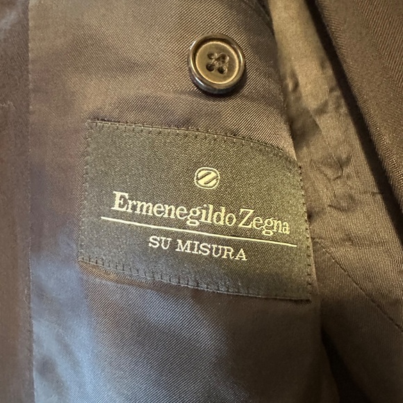 Ermenegildo Zegna (Su Misura) Trofeo Men's 100% Wool Suit. - Picture 7 of 16